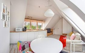 Sunny Apartment With Great Seaview
